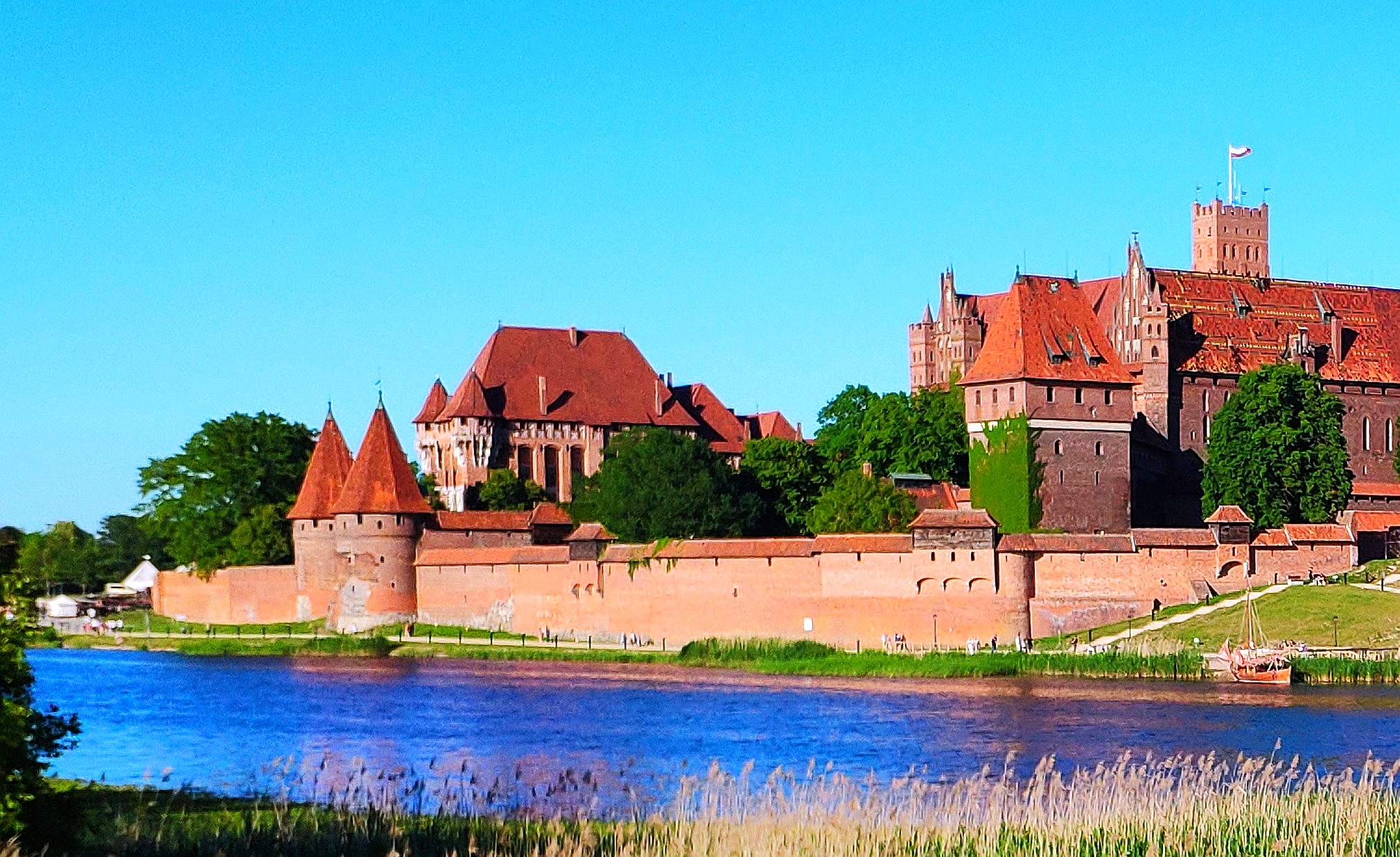 DJ Tours Incoming Tour Operator Castle Malbork Poland Cracow