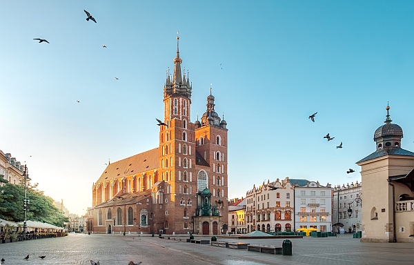 Krakow - widok na Bazylikę Mariacką, Rynek Główny i Sukiennice Tour Operator