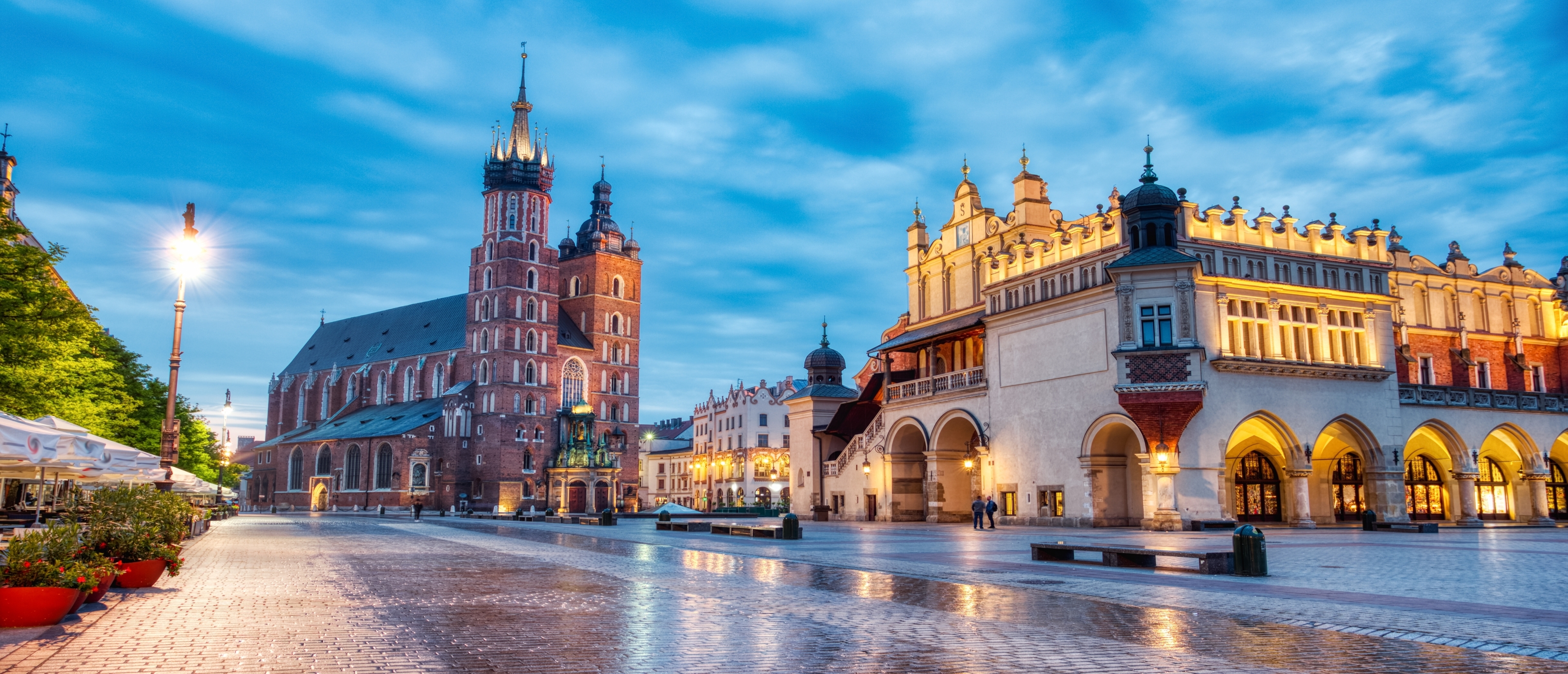 Krakow - widok na Bazylikę Mariacką, Rynek Główny i Sukiennice